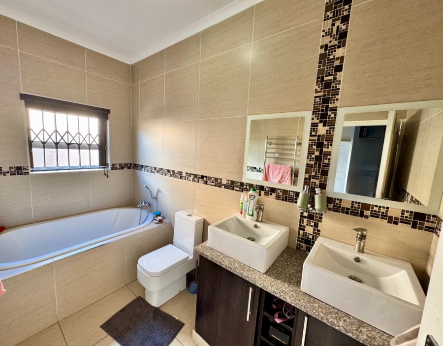 3 Bedroom Property for Sale in Baillie Park North West